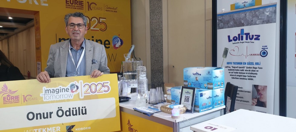 Avrasya Üniversiteler Zirvesi’nde Onur Ödülü Kazandı
