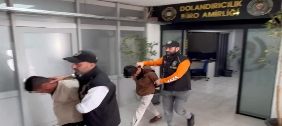 Ödemiş’te yaşlı kadını tuzağa düşürüp 750 bin lira değerindeki altınlarını çaldılar